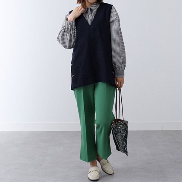 BELLUNA（ベルーナ）の「ブークレー素材ボタン使いベスト（ベスト）」｜詳細画像