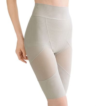 LAVIENNE（ラヴィエンヌ）の「骨盤キュッと引き締めガードル（ショーツ付）（ガードル）」