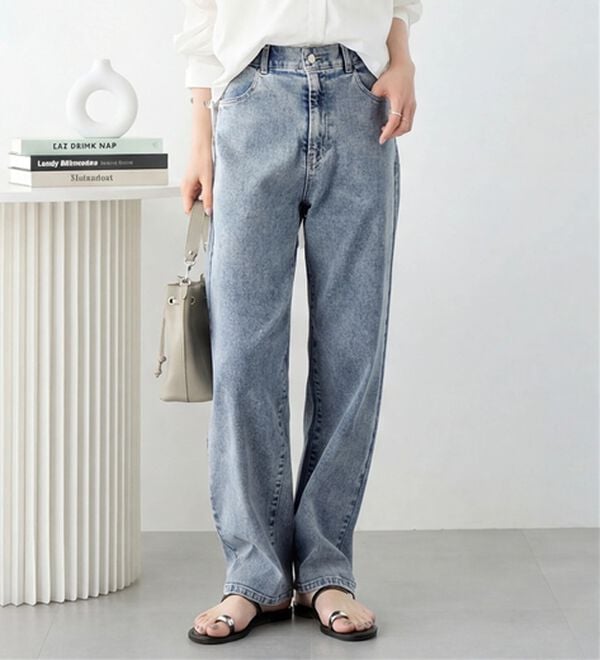 Viola e Viola（ヴィオラ エ ヴィオラ）の「【ストレッチ】隠しゴムで見た目すっきり楽ちんデニム（フルレングスパンツ）」｜ライトブルー