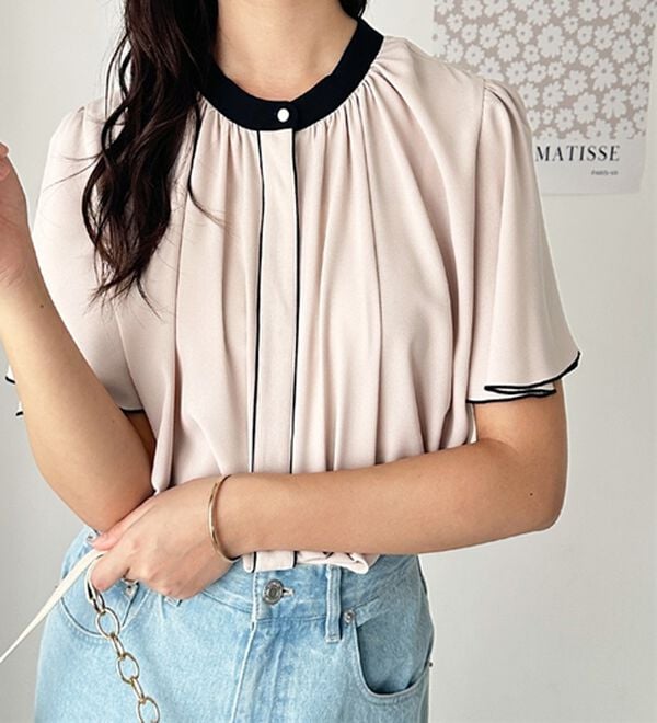 GeeRA（ジーラ）の「前後２ＷＡＹ配色フレアー袖ブラウス（ブラウス）」｜詳細画像