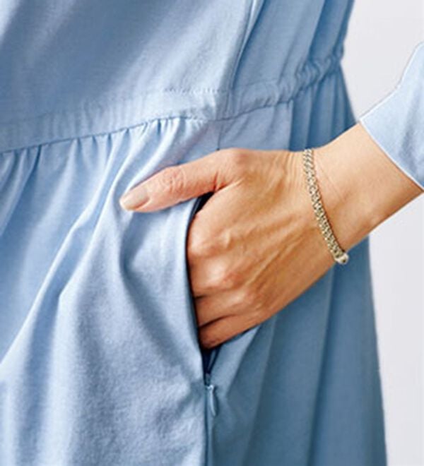 BELLUNA（ベルーナ）の「ギャザー切替ラッシュガードＵＶ対策ジャケット（パーカー）」｜詳細画像