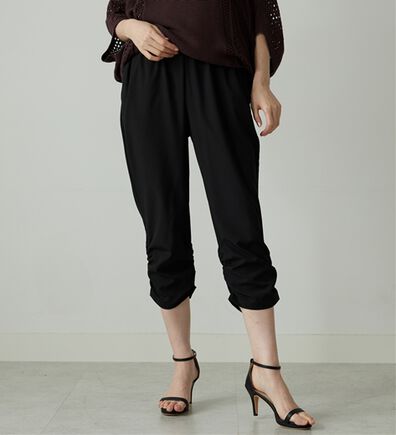 BELLUNA（ベルーナ）の「【接触冷感/UVカット/吸水速乾/軽量】ヒンヤリ＆速乾！裾くしゅクロップドパンツ（クロップドパンツ）」