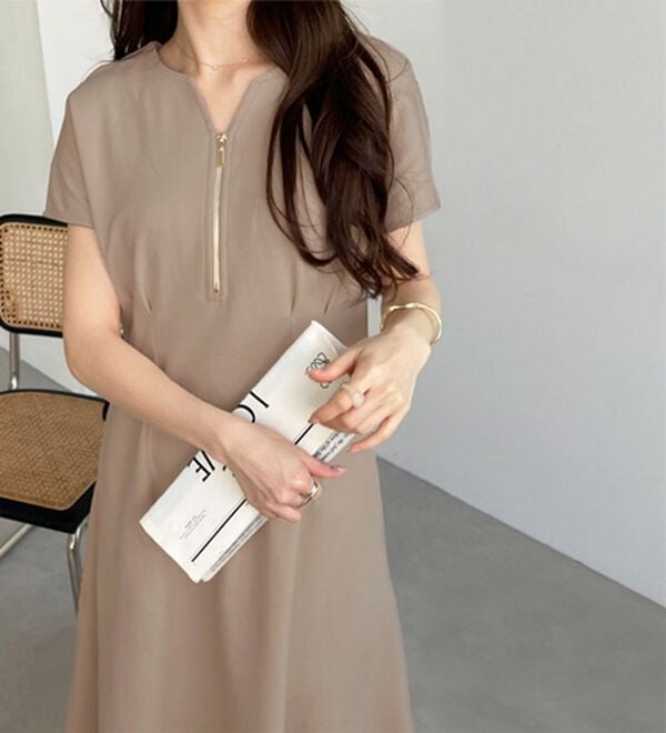 GeeRA（ジーラ）の「前後2WAYハーフジップフレンチ袖ワンピース（カットソーワンピース）」｜詳細画像