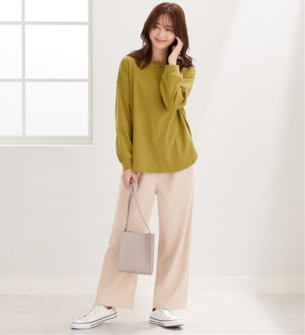 BELLUNA（ベルーナ）の「吸湿発熱ポンチ素材袖切替プルオーバー（カットソー）」｜詳細画像