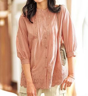 BELLUNA（ベルーナ）の「裾スカラップ刺しゅうシャツブラウス（ブラウス）」｜ベビーピンク