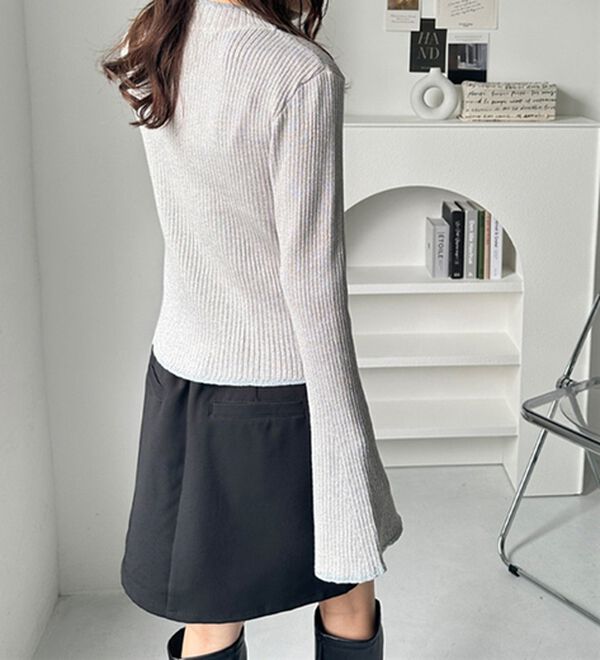 GeeRA（ジーラ）の「フレア袖ラメリブショートニットトップス（ニット・セーター）」｜詳細画像