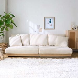 iellio（イエリオ）の「木飾り付ワイドローソファ（ソファ）」｜アイボリーベージュ