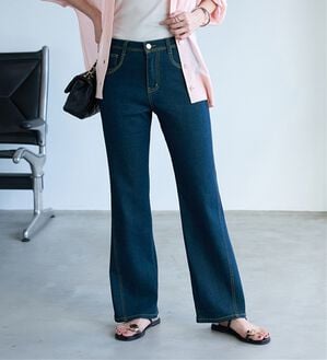 BELLUNA（ベルーナ）の「細見せ！セミフレアーデニムパンツ（フルレングスパンツ）」｜インディゴ