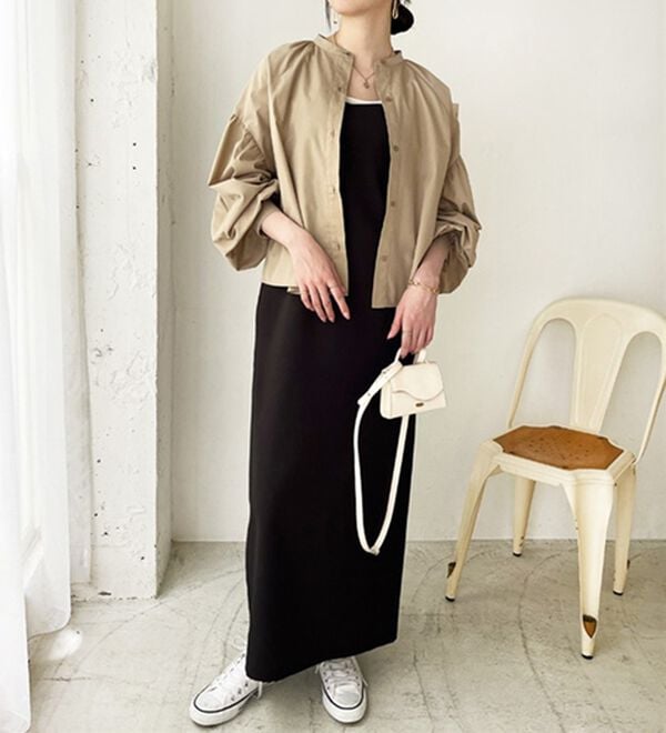 GeeRA（ジーラ）の「前後２ｗａｙバンドカラーパフスリーブブラウス（ブラウス）」｜詳細画像