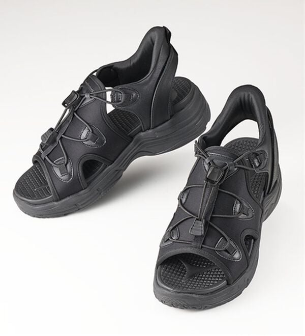 ルフラン（ルフラン）の「立ったまま履ける！スポーツサンダル（サンダル・ミュール）」｜ブラック