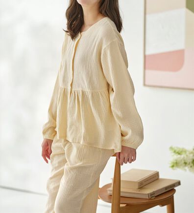 YU'NOW（ユナウ）の「Ｗガーゼ前開きパジャマ（パジャマ・ルームウェア）」