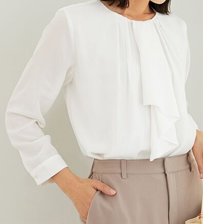 BELLUNA（ベルーナ）の「＜セレモニースタイル＞ボウタイデザインブラウス（ブラウス）」