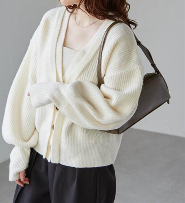 RANAN（ラナン）の「フロントレイヤードＶカーディガン（ニットカーディガン）」｜詳細画像