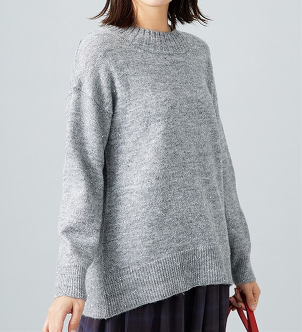 BELLUNA（ベルーナ）の「ラメ調バックスリットニットプルオーバー（ニット・セーター）」｜詳細画像