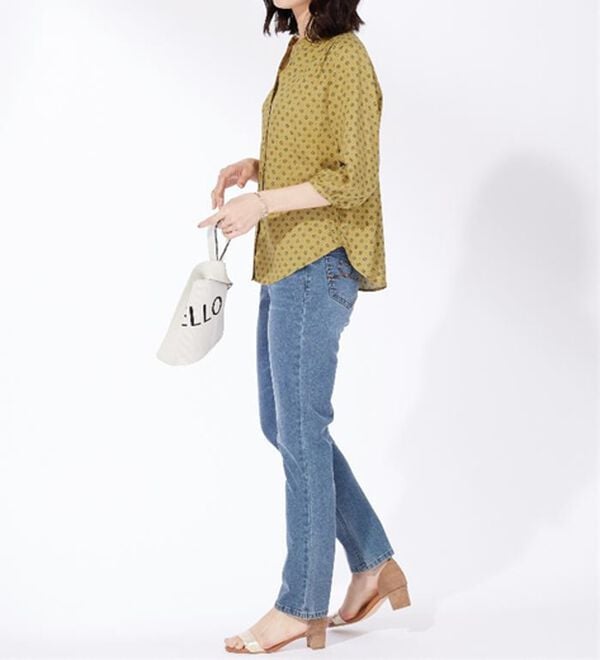 BELLUNA（ベルーナ）の「レーヨン素材ギャザー使いプリントブラウス（ブラウス）」｜詳細画像