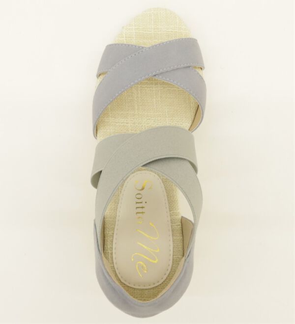 BELLUNA（ベルーナ）の「＜Ｓｏｉｔｔｏ　Ｍｅ＞クッション中敷フィットサンダル（サンダル・ミュール）」｜詳細画像