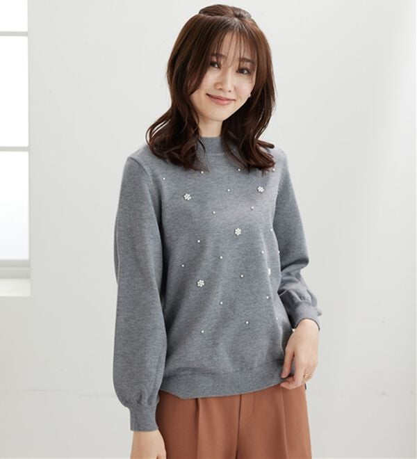 BELLUNA（ベルーナ）の「パール付ニットプルオーバー（ニット・セーター）」｜詳細画像