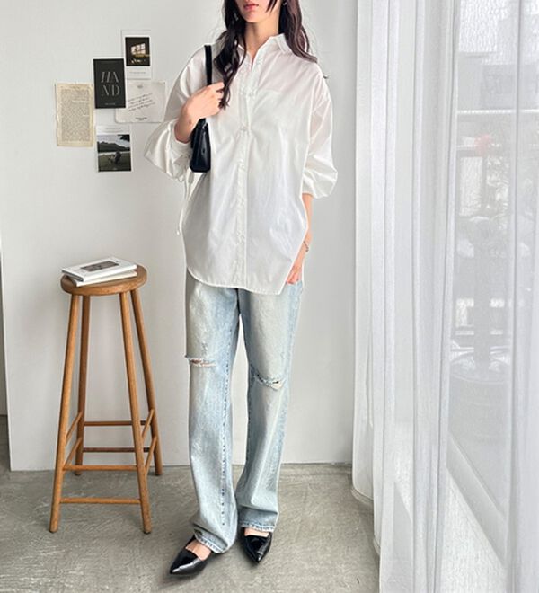 GeeRA（ジーラ）の「バックギャザー＆リボンデザインシャツ（シャツ）」｜詳細画像