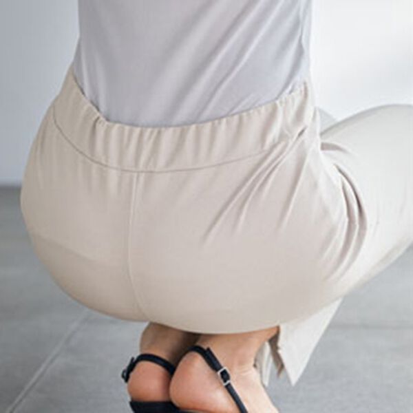 BELLUNA（ベルーナ）の「【日本製】綿混ポンチ素材スリット入り美脚パンツ（フルレングスパンツ）」｜詳細画像