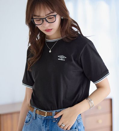 Viola e Viola（ヴィオラ エ ヴィオラ）の「【アンブロ】配色ラインロゴ刺しゅうTシャツ（カットソー）」