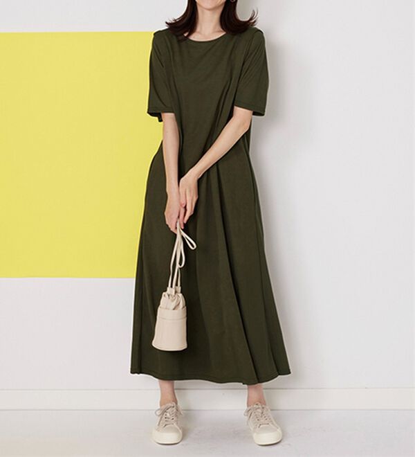 BELLUNA（ベルーナ）の「ヒンヤリ！タック使いかのこワンピース（カットソーワンピース）」｜詳細画像