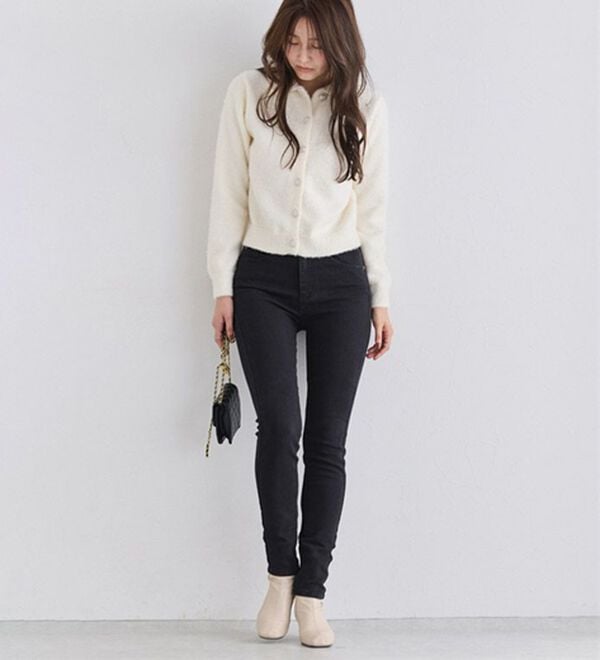 Pierrot（ピエロ）の「【ＸＳ～４Ｌ】ストレッチスキニーデニムパンツ（フルレングスパンツ）」｜詳細画像