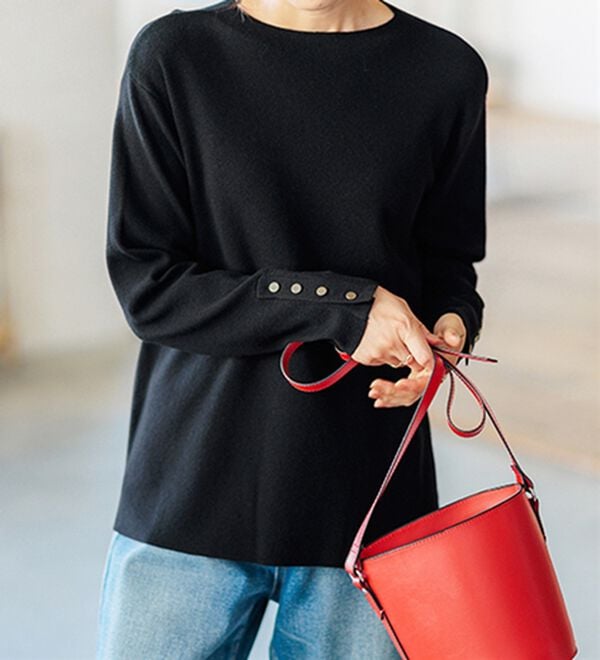 BELLUNA（ベルーナ）の「もちもち袖ボタンニットプルオーバー（ニット・セーター）」｜詳細画像