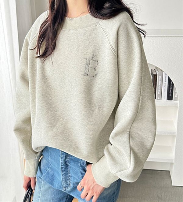 GeeRA（ジーラ）の「ビジューワッペンボートネックスウェット（カットソー）」｜詳細画像