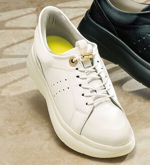 ルフラン（ルフラン）の「＜トップフィット＞サッと履ける防水厚底スニーカー（スニーカー）」｜ホワイト