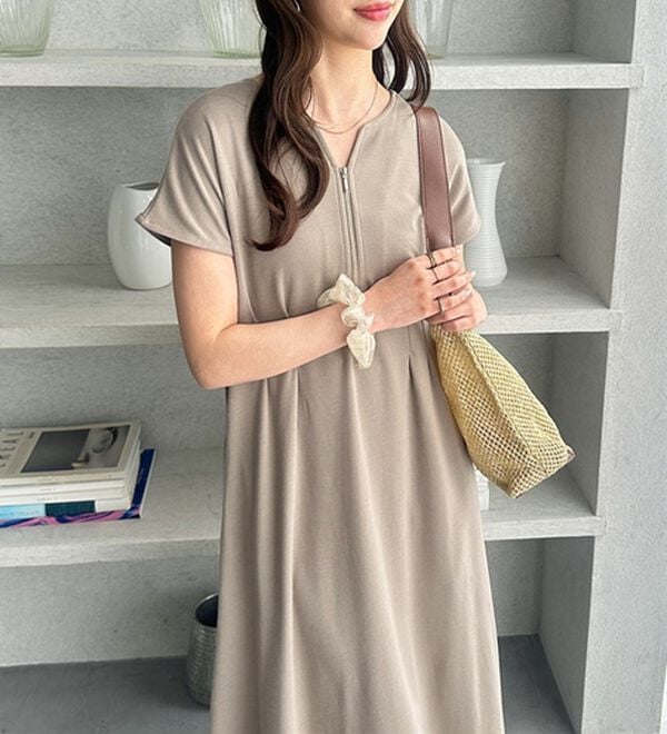 GeeRA（ジーラ）の「前後2WAYハーフジップフレンチ袖ワンピース（カットソーワンピース）」｜詳細画像