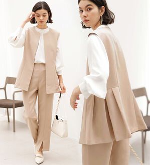 GeeRA（ジーラ）の「【入卒式/セレモニー】ペプラムベストセットアップスーツ（パンツスーツ）」｜ベージュ