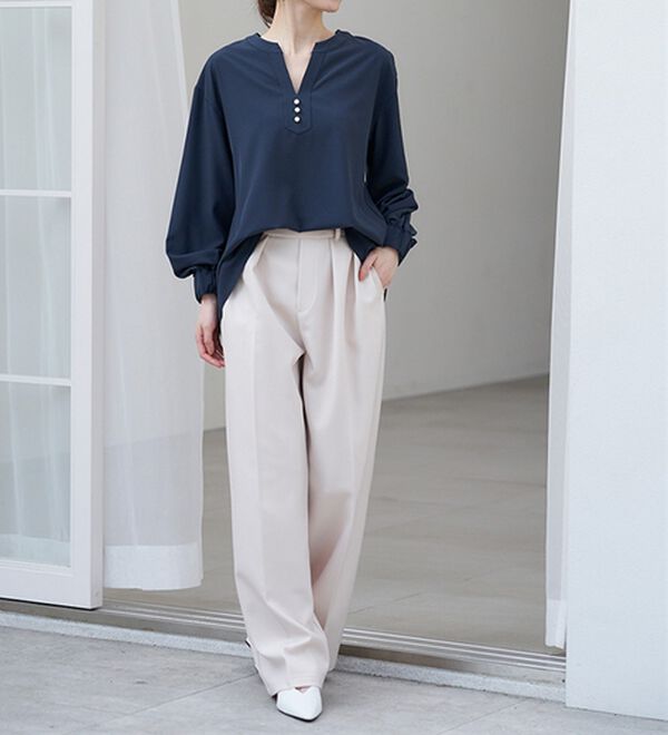 RANAN（ラナン）の「3つの機能付！パール調ボタン付スキッパーブラウス（ブラウス）」｜詳細画像