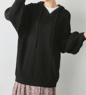 Viola e Viola（ヴィオラ エ ヴィオラ）の「バルーン袖ゆるパーカーニット（ニット・セーター）」｜ブラック