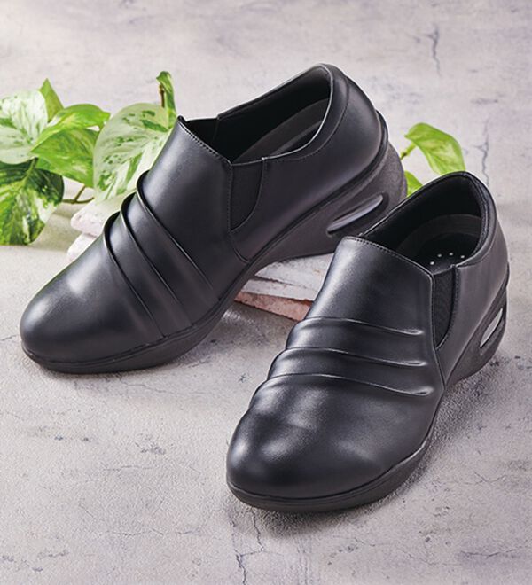 「＜足助（あしすけ）＞５Ｅシャーリングエアシューズ（スニーカー）」｜ブラック