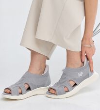 BELLUNA（ベルーナ）の「＜バルモラル＞サッと履けるニットサンダル（サンダル・ミュール）」