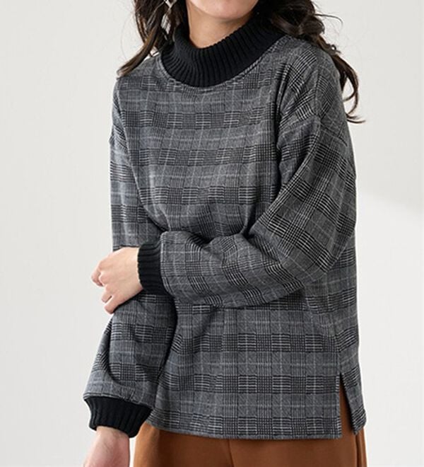 BELLUNA（ベルーナ）の「まるで着る毛布！静電防止付裏ファーニットリブトレーナー（トレーナー・スウェット）」｜詳細画像