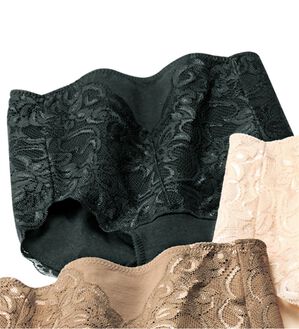 LAVIENNE（ラヴィエンヌ）の「レースがうれしいたっぷりショーツ　単品（ショーツ）」｜ブラック