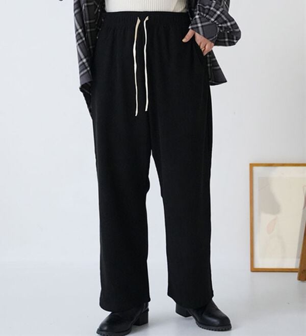 A HAPPY MARILYN（アハッピーマリリン）の「【選べる丈】裏フリースで家でも外でもあったか ふっくら コーデュロイ イージー ワイドパンツ（ワイドパンツ・ガウチョ）」｜ブラック