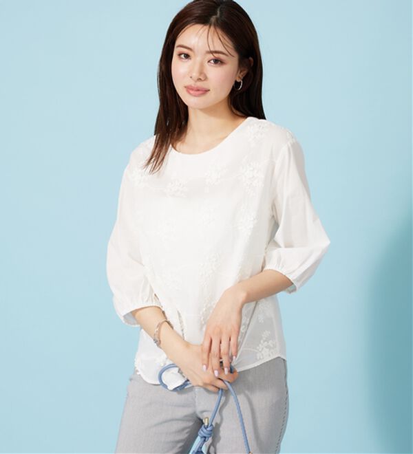 BELLUNA（ベルーナ）の「モチーフレース使いふんわり袖ブラウス（ブラウス）」｜オフ白