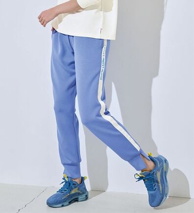 RANAN（ラナン）の「裾スリットジョガーパンツ＜ｍａｒｉｅ　Ｃｌａｉｒｅ　ＳＰＯＲＴ＞（フルレングスパンツ）」