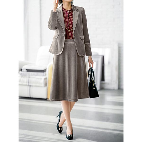 BELLUNA（ベルーナ）の「ラクに伸びる！パール使いプリントブラウス（ブラウス）」｜詳細画像