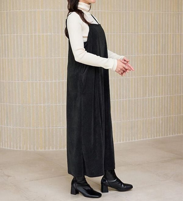 RANAN（ラナン）の「畦ニットカーデ&times;ベロアキャミワンピ（ロングワンピース）」｜詳細画像