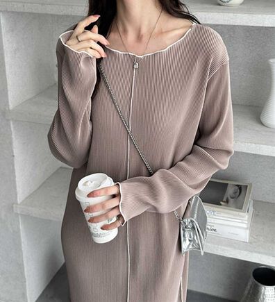 GeeRA（ジーラ）の「全骨格対応！配色プリーツワンピース（カットソーワンピース）」