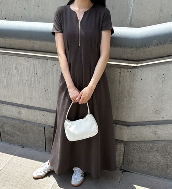 GeeRA（ジーラ）の「前後2WAYハーフジップフレンチ袖ワンピース（カットソーワンピース）」｜詳細画像