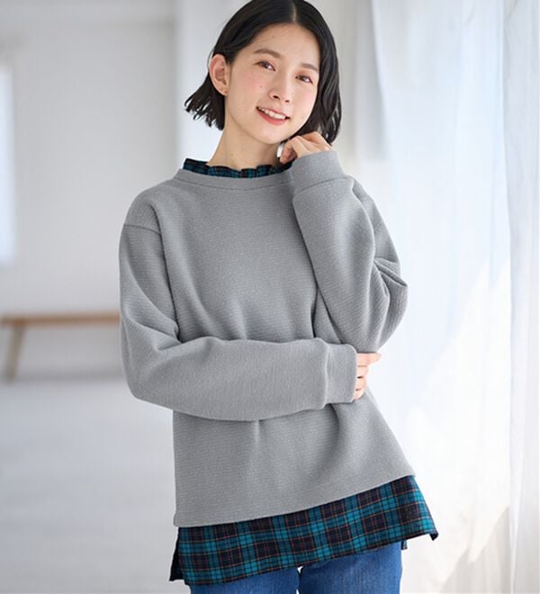 Viola e Viola（ヴィオラ エ ヴィオラ）の「あったか裏起毛異素材切替ニットソートップス（カットソー）」｜詳細画像