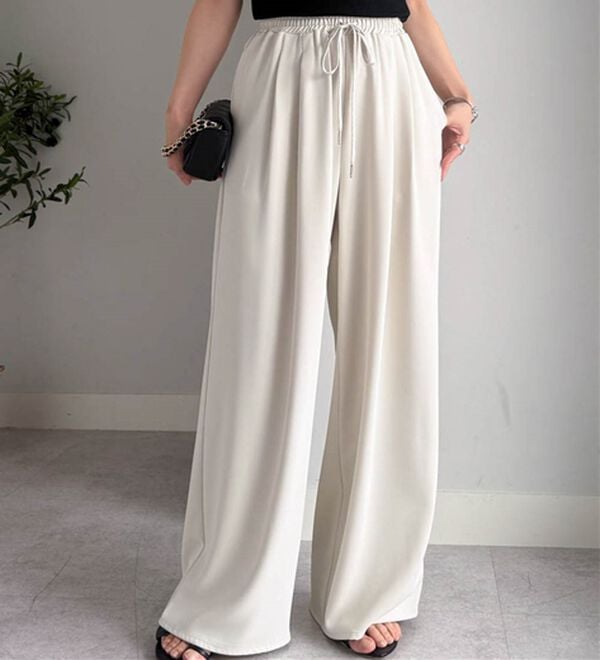 RANAN（ラナン）の「ひんやり！とろみ2タック体型カバーパンツ（フルレングスパンツ）」｜アイボリー