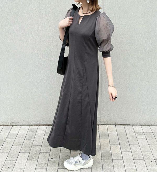 GeeRA（ジーラ）の「袖楊柳シアー美ラインワンピース（カットソーワンピース）」｜詳細画像