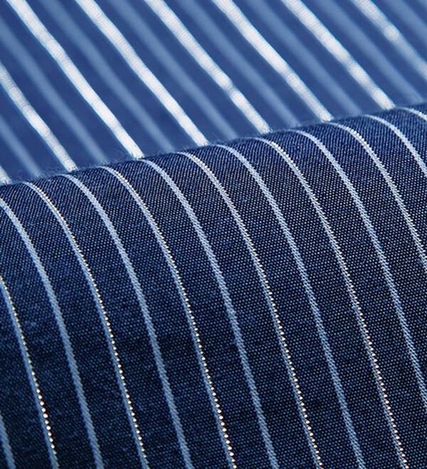 BELLUNA（ベルーナ）の「衿フリル使いラメストライプシャツチュニック（チュニック）」｜詳細画像