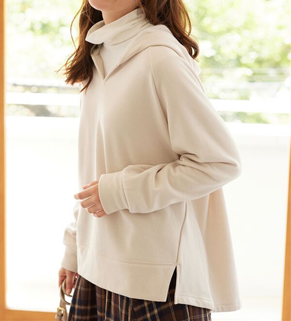 Viola e Viola（ヴィオラ エ ヴィオラ）の「【蓄熱保温】裏ファーVネックゆるシルエットパーカー（パーカー）」｜詳細画像