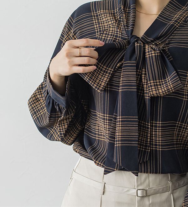 Pierrot（ピエロ）の「選べる柄２ｗａｙリボンブラウス（ブラウス）」｜詳細画像